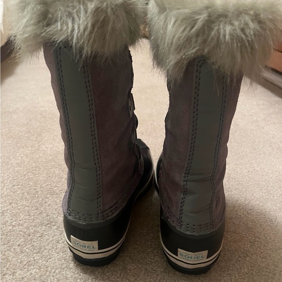 Sorel Black and Brown Winter Boots with Fur Trim - Picture 3 of 5